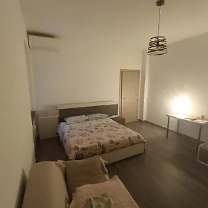 Pensionat Wake'nbake With Private Parking, Genua